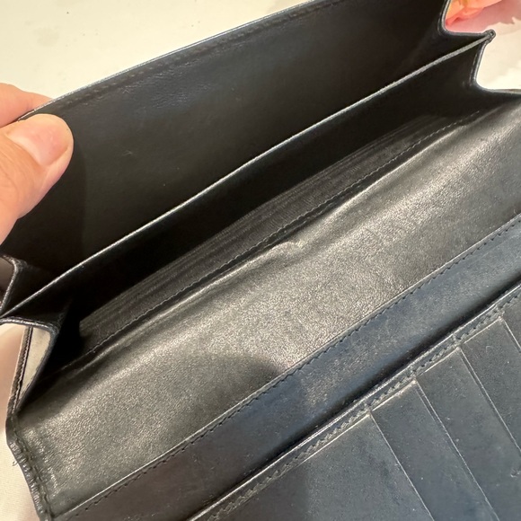 Authentic Gucci wallet - Picture 6 of 11